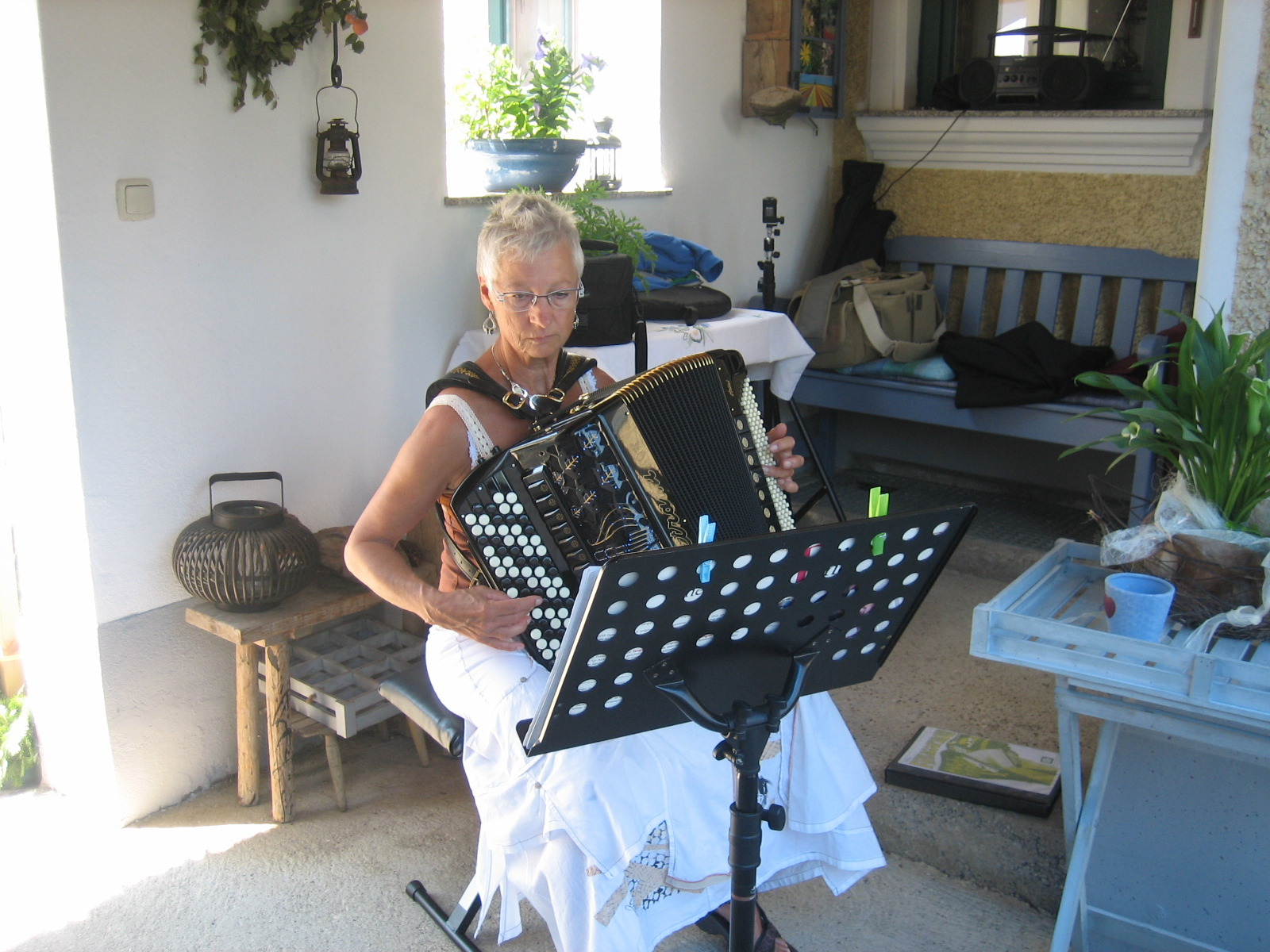 Een accordeon wordt ook veel gebruikt in de Argentjnse Tango, net als de beroemde bandoneon van Karel Kraayenhof